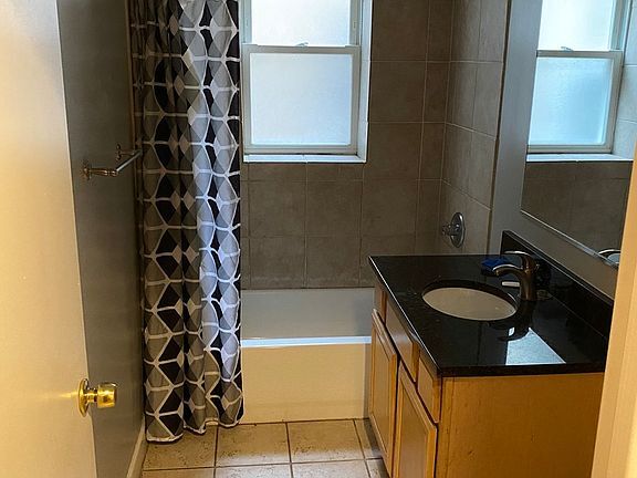 Foto del edificio - 8226 S Drexel Ave