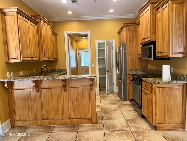Building Photo - 8360 Ole Cobblestone Dr