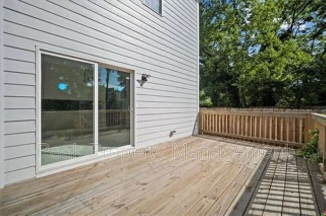 Foto del edificio - 1203 N 19th St