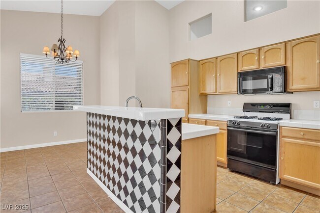 Foto del edificio - 8940 Emery Lake St