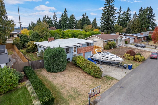 Building Photo - 5227 116th Pl SE