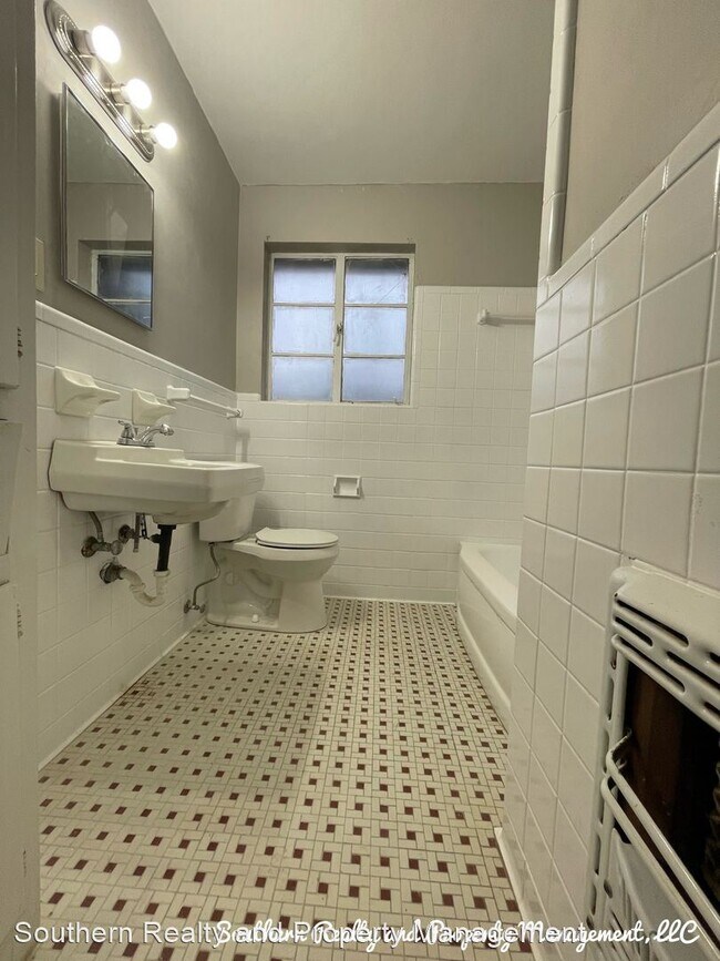 Foto del edificio - 3 br, 2 bath House - 3732 Honeysuckle Road
