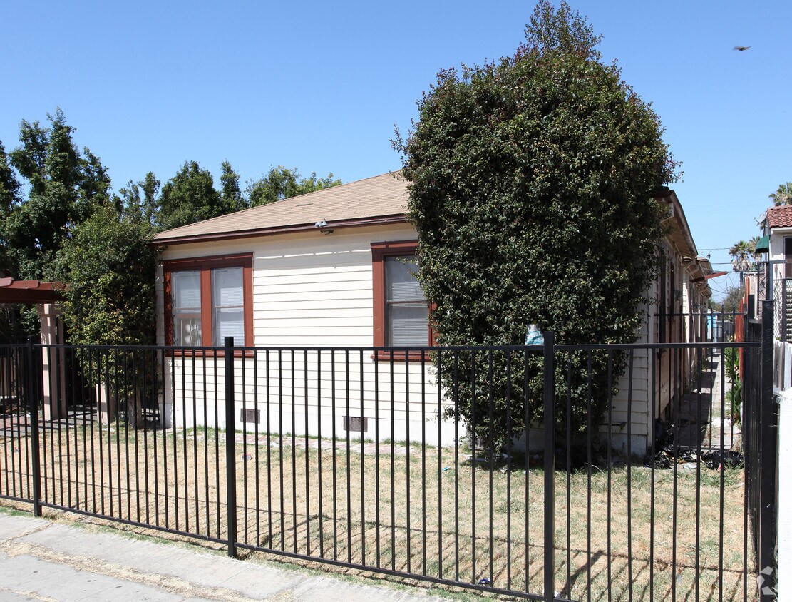 Primary Photo - 4114 39th St