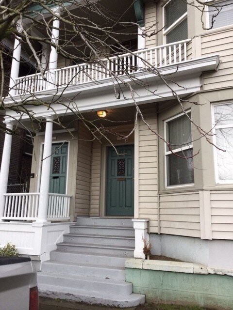 Building Photo - 204 NW 15th Ave