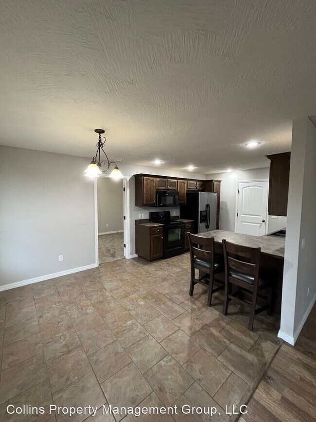 Building Photo - 4 br, 2 bath House - 644 E Harley Ave