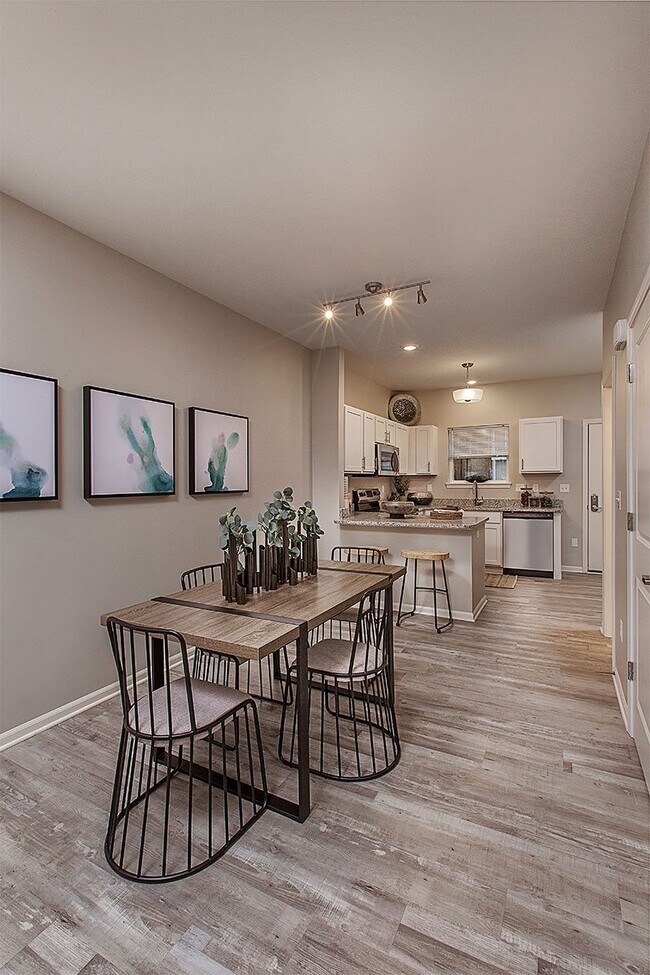 Midtown Pointe Apartments 1712 Midtown Cir Royal Oak, MI