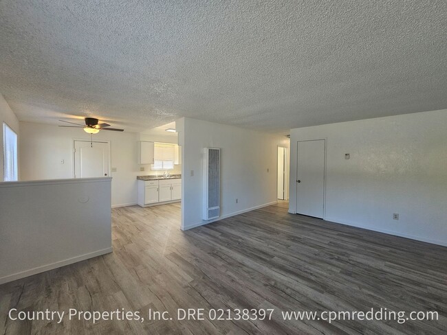 Building Photo - Updated 3-Bedroom House with Large Yard Coming Available April 1!