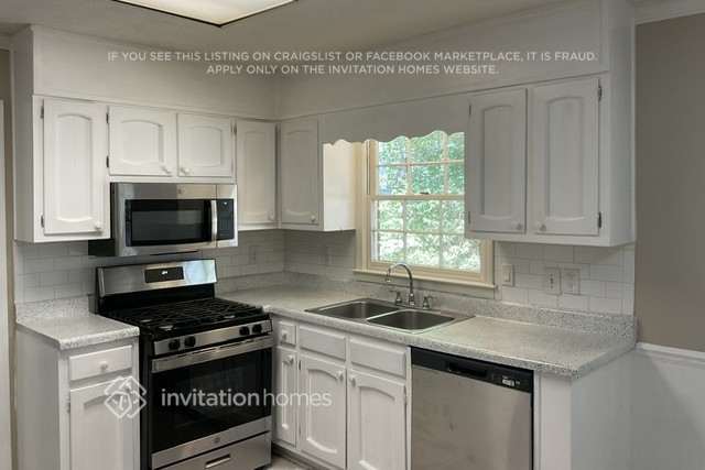 Foto del edificio - 631 Shannon Green Cir SW