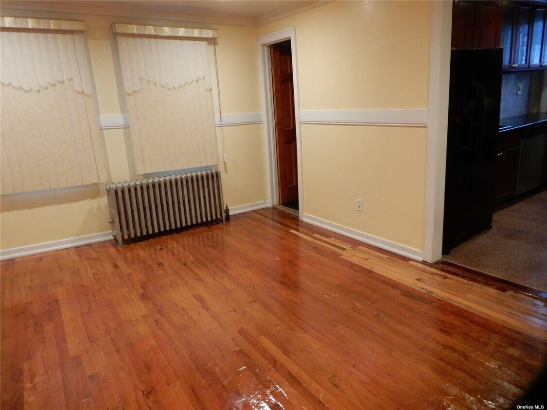 Foto del edificio - 223-37 112th Ave