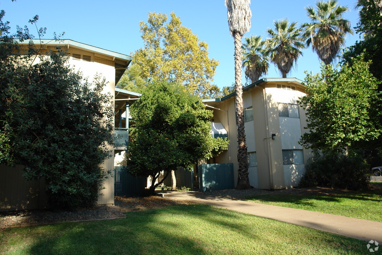 Primary Photo - **Pre-Leasing for Summer 2025** Cute 2 bed...