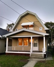 Building Photo - 621 Dearborn Ave