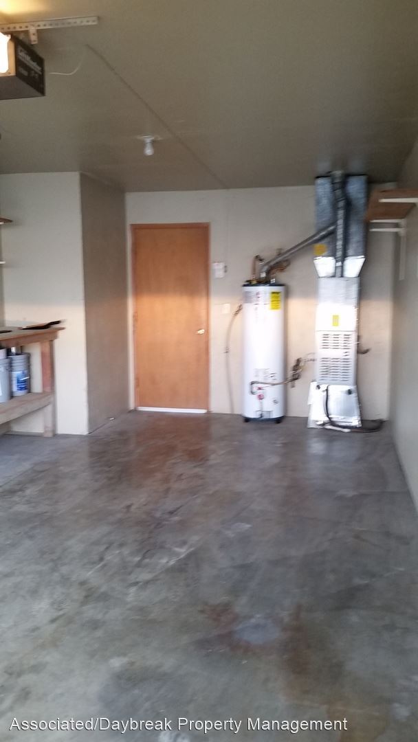 Building Photo - 2 br, 1 bath Apartment - 222 S. 64th Ave