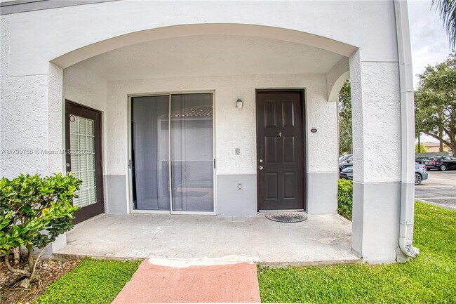Building Photo - 735 SW 148th Ave