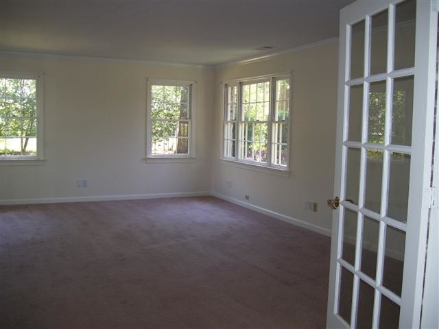 Building Photo - 124 Paradise Dr