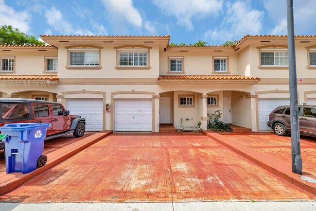 Foto del edificio - 3055 Riverside Dr