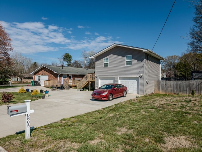 Foto del edificio - Knoxville 37923 - 2 bedroom 1 bath - call ...