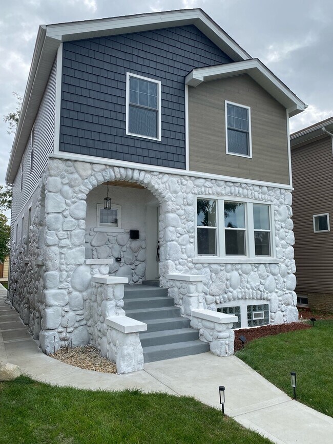 Foto del edificio - 3207 Maple Ave