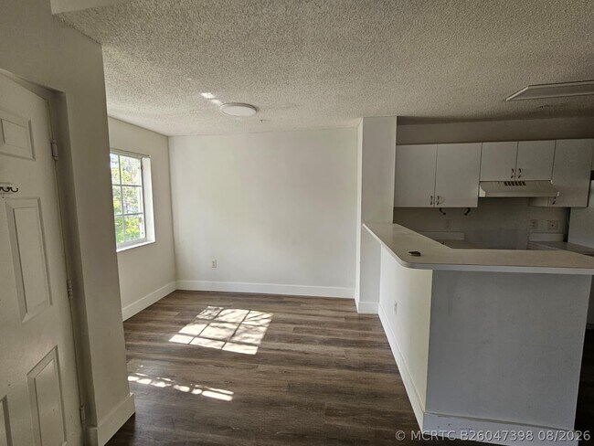 Foto del edificio - 12148 St.Andrews Pl