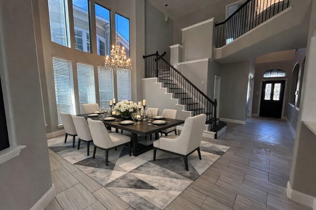 Comedor - 416 Cypress Hill Dr