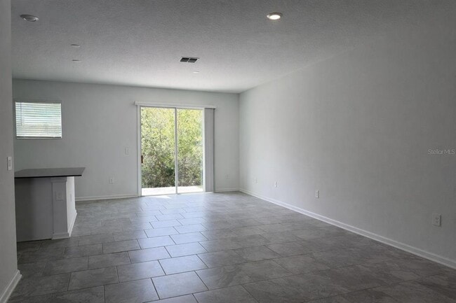 Foto del edificio - 7436 Stone Crk Trl