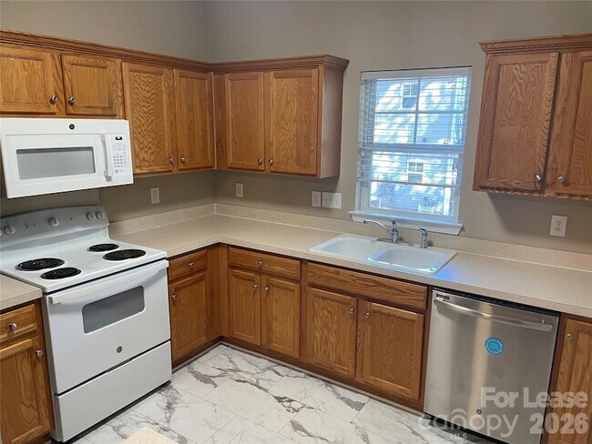 Foto del edificio - 10913 Princeton Village Dr