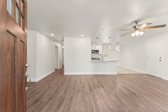 Building Photo - 4135 Hill Oak Dr