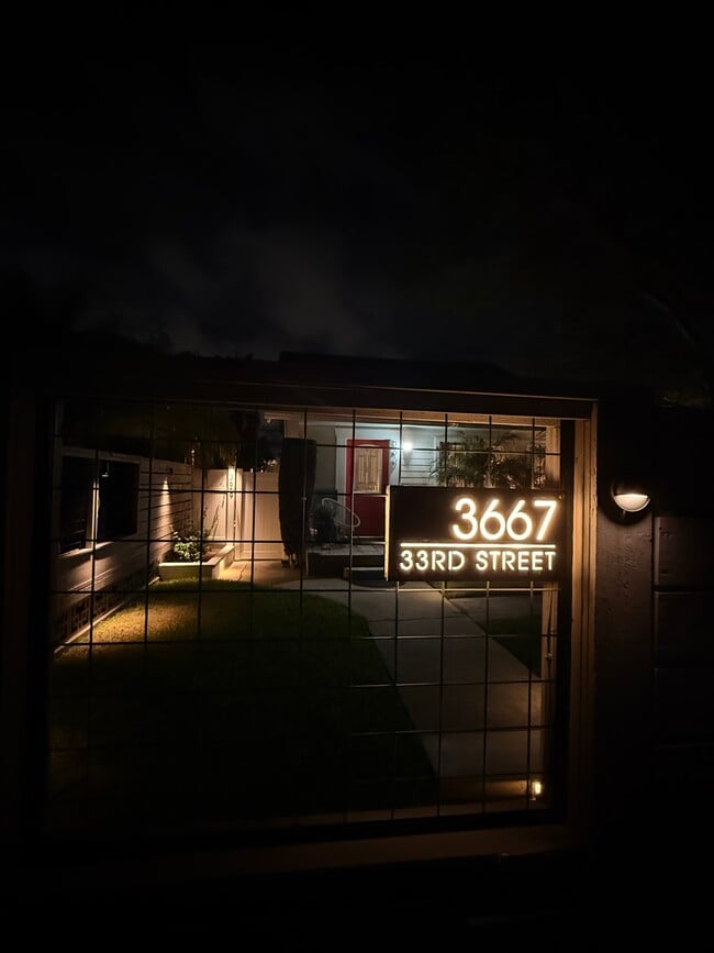 Foto del edificio - 3667 33rd St