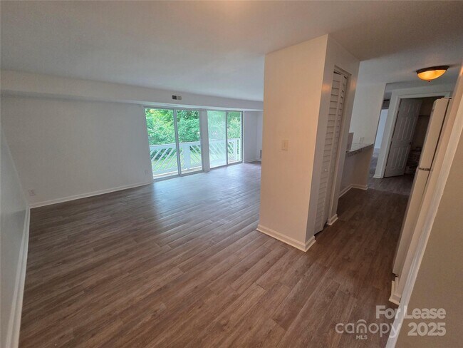 Foto del edificio - 9405 Old Concord Rd