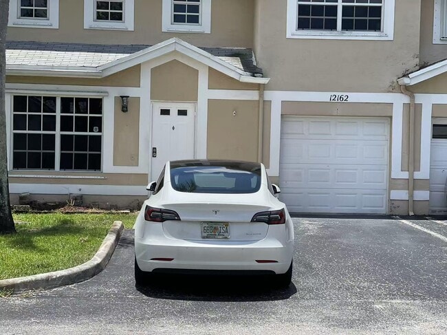 Foto del edificio - 12162 SW 51st Pl