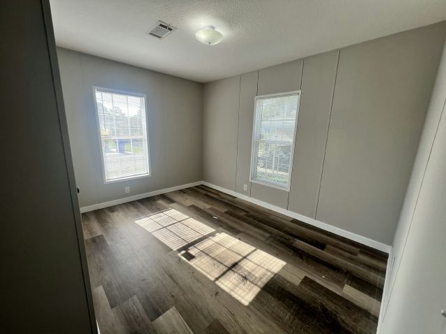 Foto del edificio - 1644 Sunburst Dr