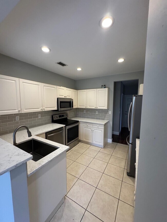 Foto del edificio - 12502 NW 56th St