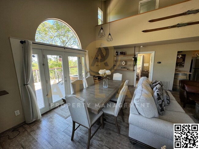 Building Photo - Stunning Single-Family Home in Napa