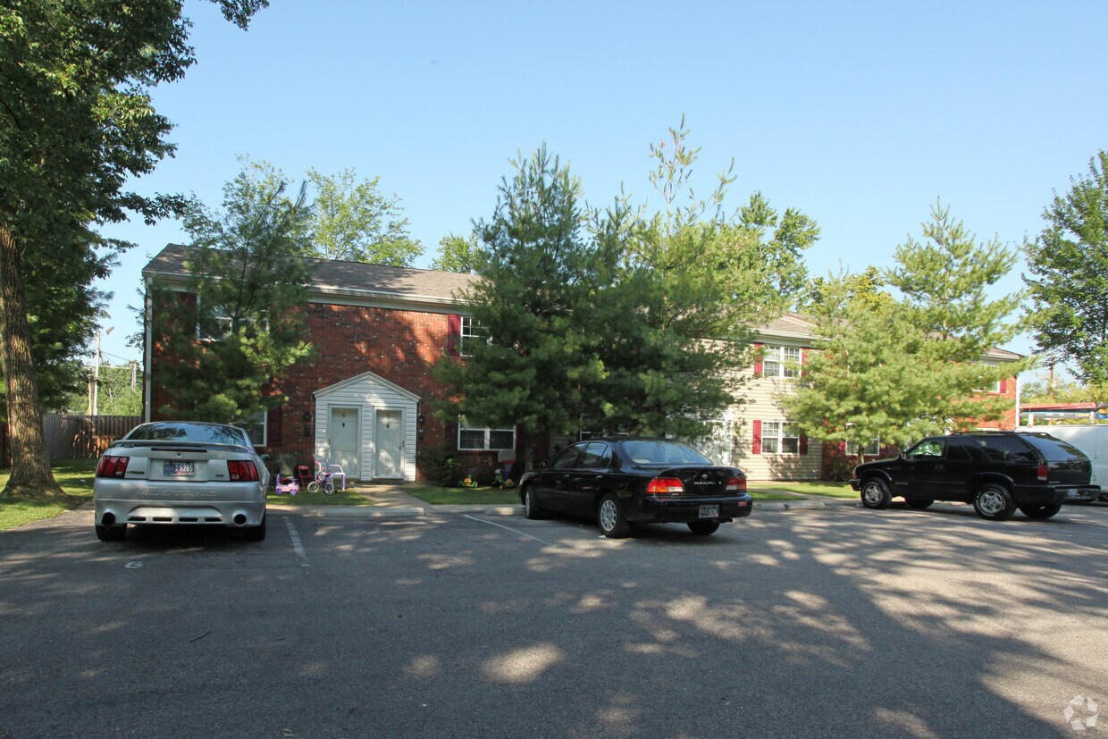 Building Photo - Bryn Mawr Apartments