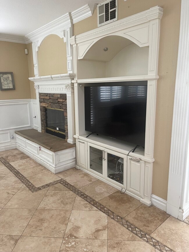 Building Photo - 12227 Wembley Ct