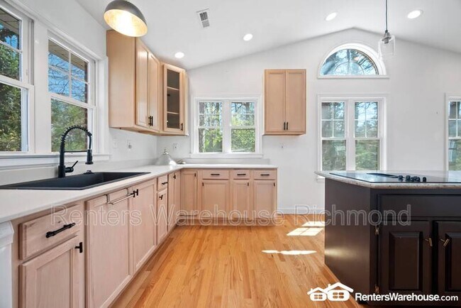 Foto del edificio - 8511 Ackley Ave