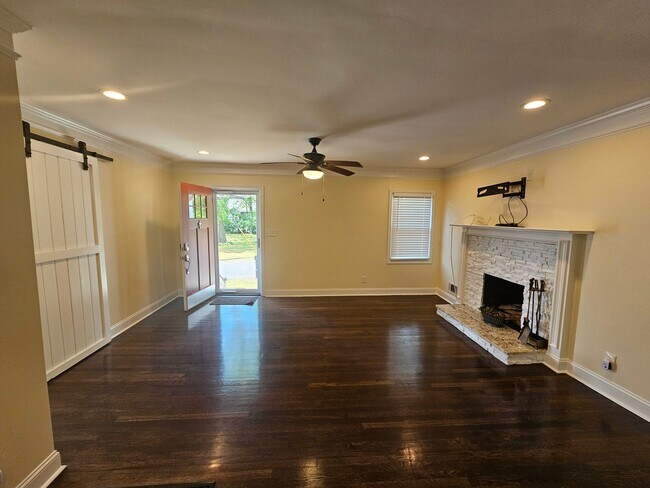 Foto del edificio - 276 Frasier St SE