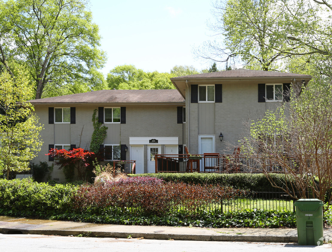 Building Photo - 453 Greenwood Ave