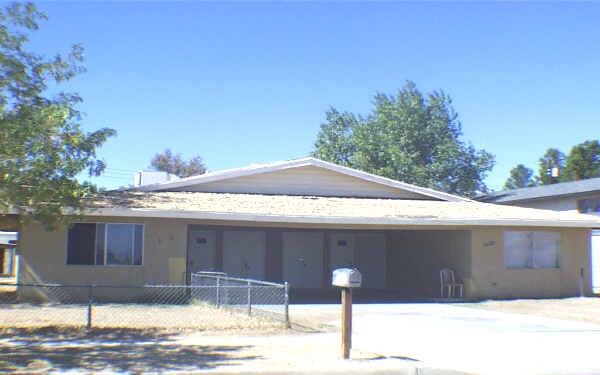 Foto del edificio - 18122 Casaba Rd