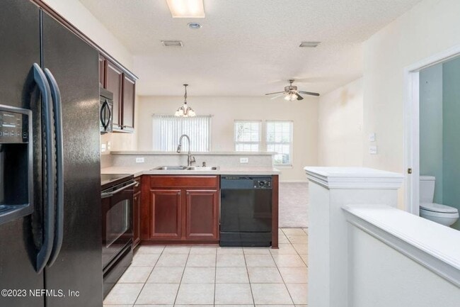 Foto del edificio - 3 bedroom in Jacksonville FL 32218