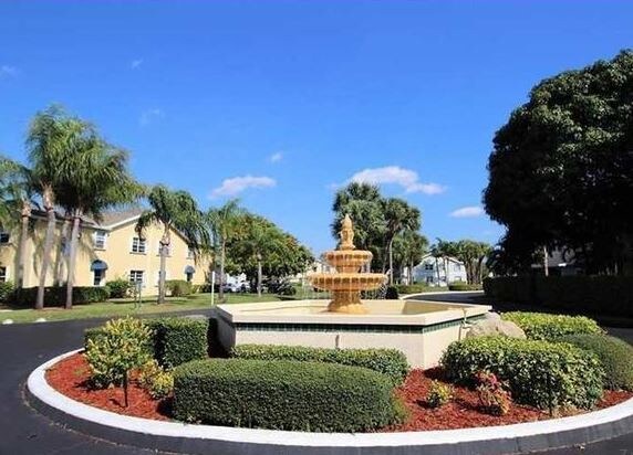 Community - 547 Waterside Dr