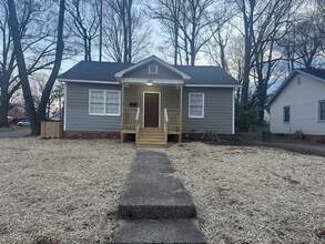 Building Photo - 401 Keswick Ave