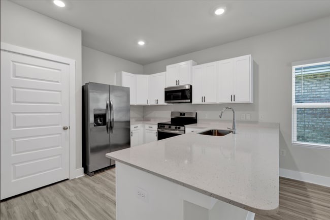 Building Photo - 4 Bedroom Home Near NAS Pensacola