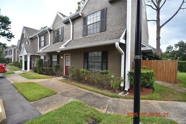 Foto del edificio - 16539 Lake Brigadoon Cir