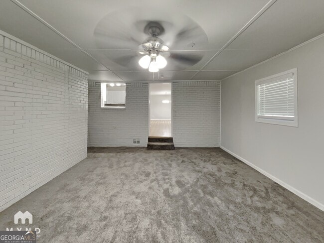 Building Photo - 1371 Stoneham Ct