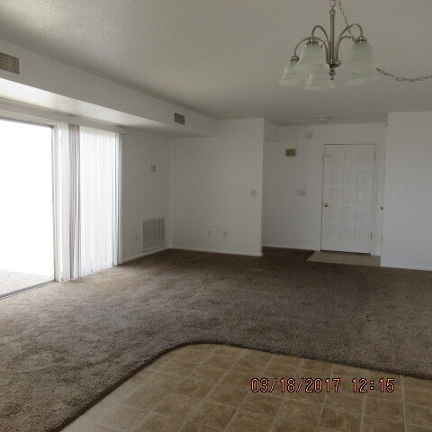 Building Photo - 2900 Arabian Dr
