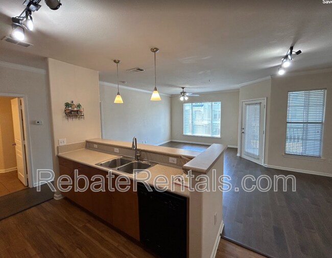 Foto del edificio - 8290 Gate Pkwy W