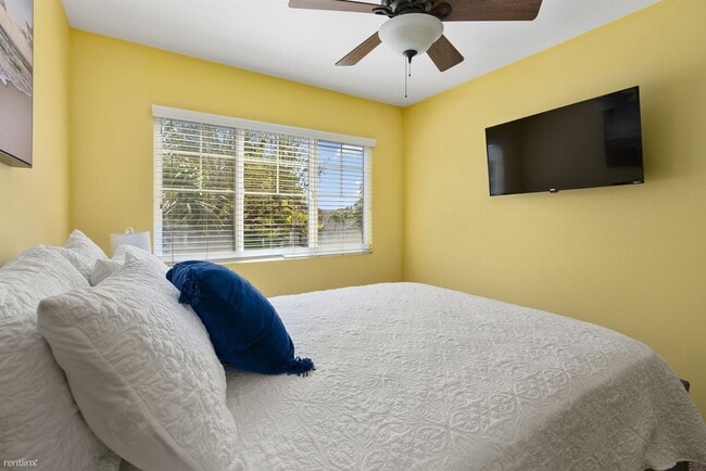 Building Photo - 3 br, 2.5 bath Townhome - 91-2062 Kai 'Oli...