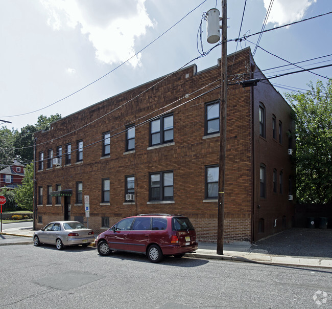 Building Photo - 1 Edison Pl