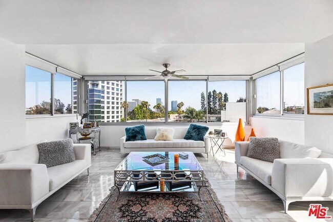 Foto del edificio - 875 Comstock Ave