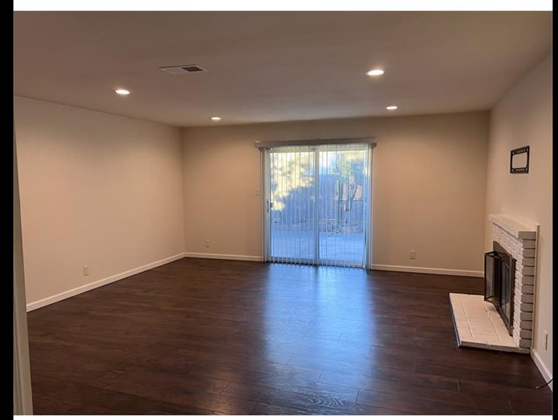 Building Photo - 151 Marquette Ave